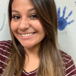 Meet your Posher, Ana